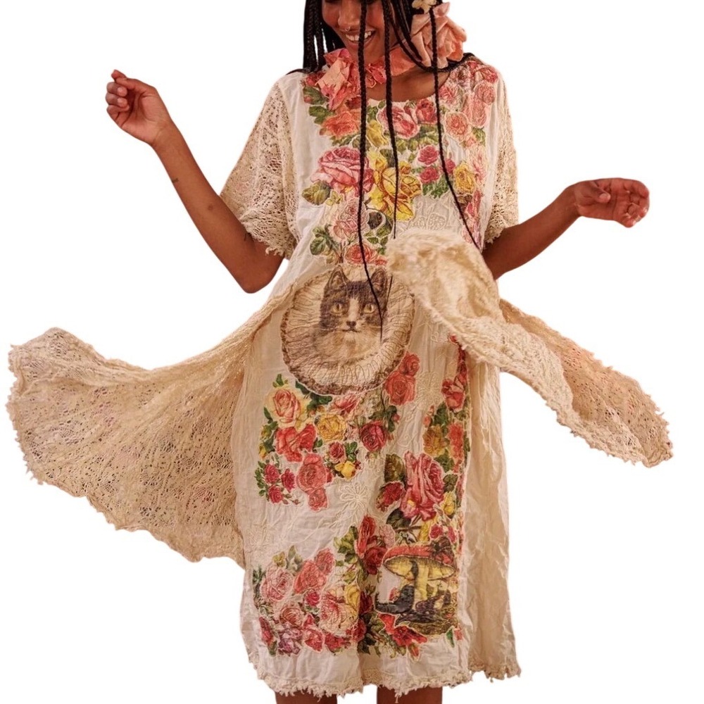 Magnolia Pearl Lace Evelyn Moonlight Dress NWT Patch Roses Kittens Embroidered
